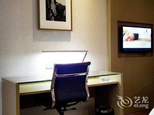 Heyi Hotel Hefei Changjiang Middle Road Bagian luar foto