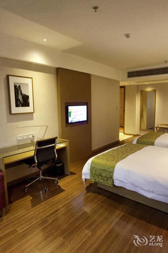 Heyi Hotel Hefei Changjiang Middle Road Bagian luar foto