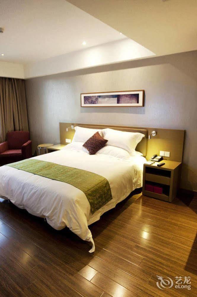 Heyi Hotel Hefei Changjiang Middle Road Bagian luar foto